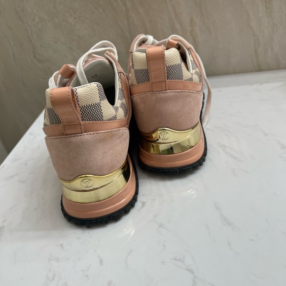 Original  Louis Vuitton Suede Damier Azur Run Away Sneakers Pink - Picture 6 of 7